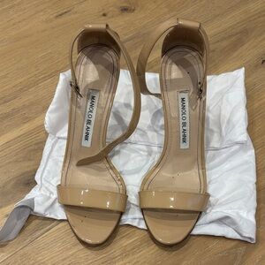 Manolo Blahnik Chaos Nude Patent Leather Heels